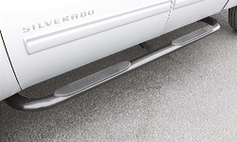 Lund 2019 Chevy Silverado 1500 Crew Cab 4in. Oval Curved SS Nerf Bars - Polished